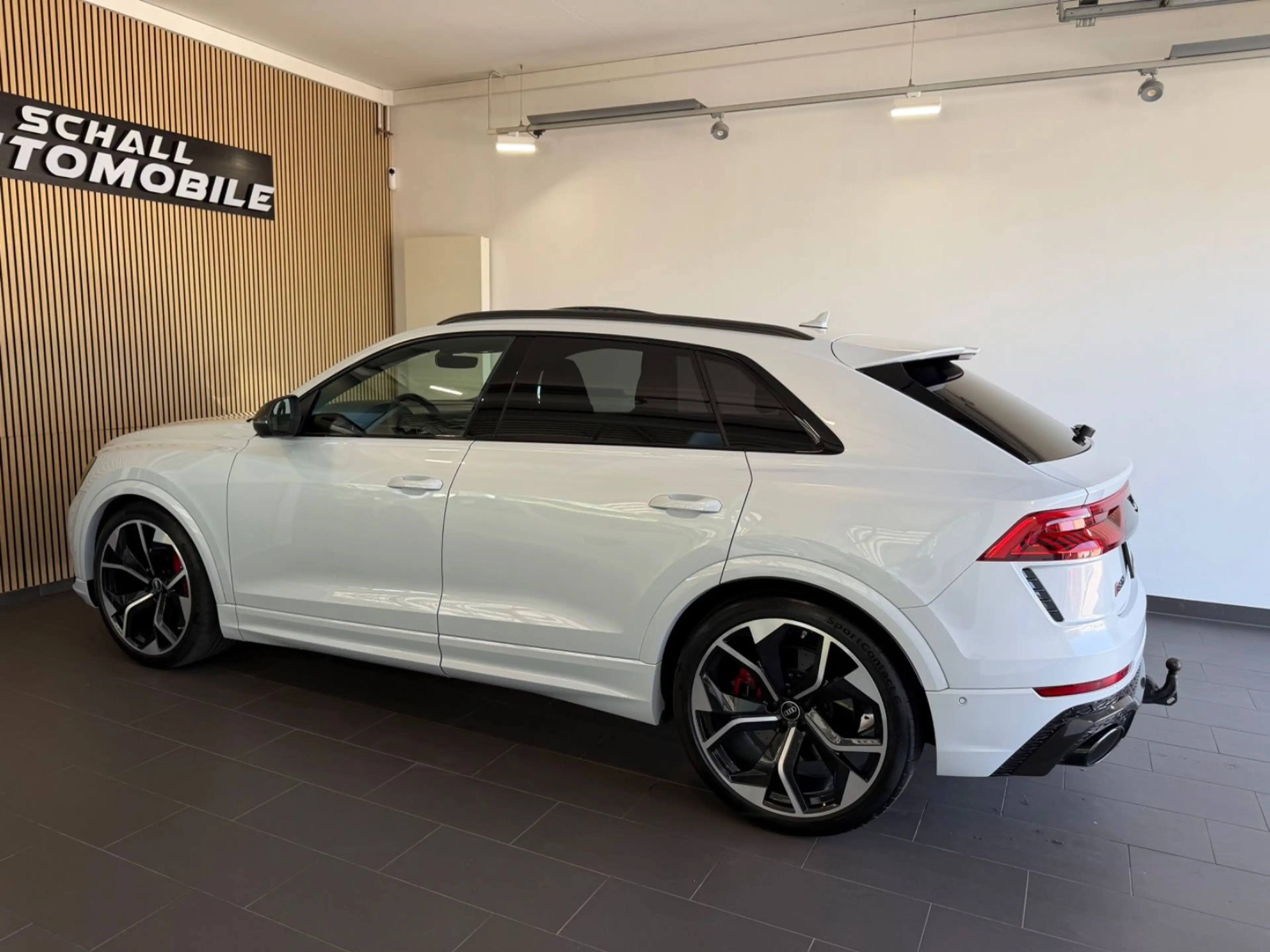 Audi RS Q8 *PANO/AHK/ACC/CARBON/STD.-HZG/B&O/360°/VOLL — photo 5