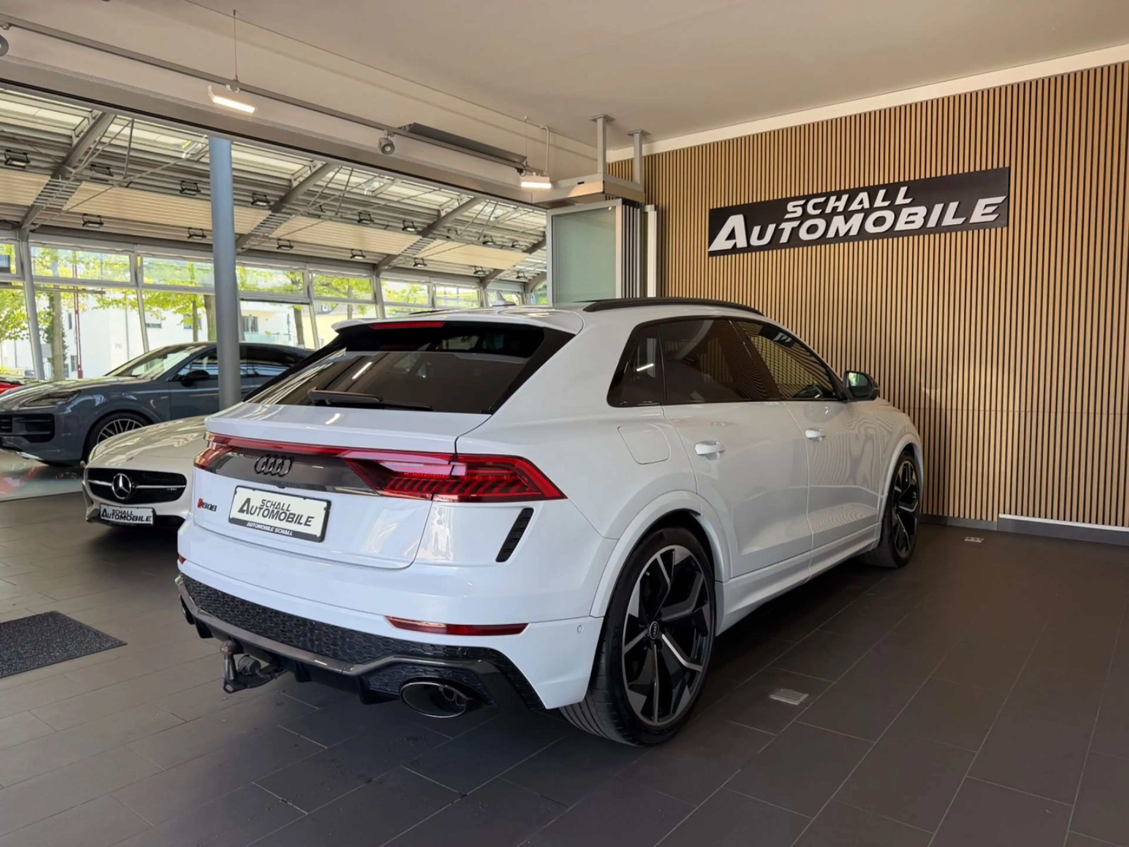 Audi RS Q8 *PANO/AHK/ACC/CARBON/STD.-HZG/B&O/360°/VOLL — photo 8