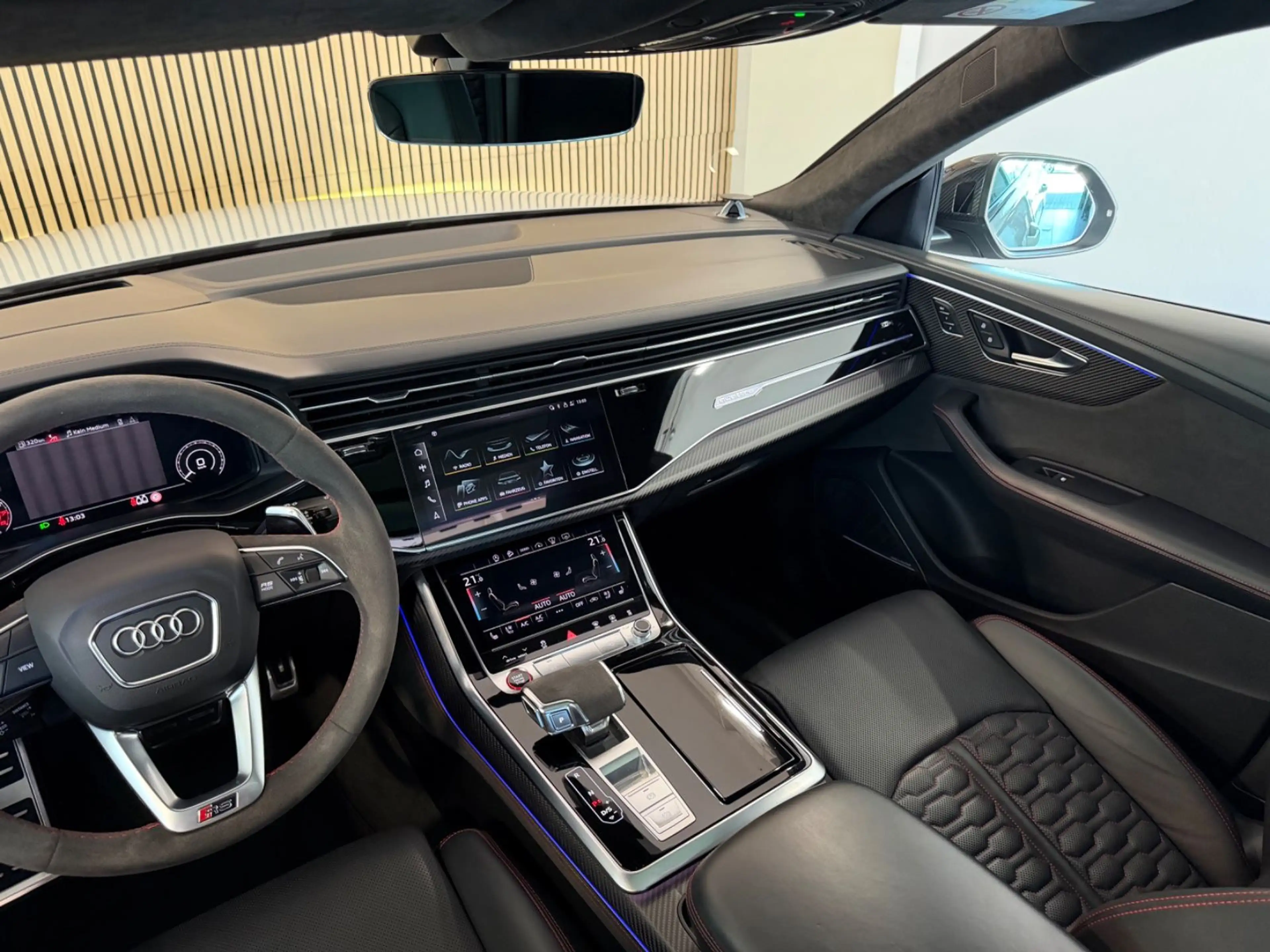 Audi RS Q8 *PANO/AHK/ACC/CARBON/STD.-HZG/B&O/360°/VOLL — photo 14