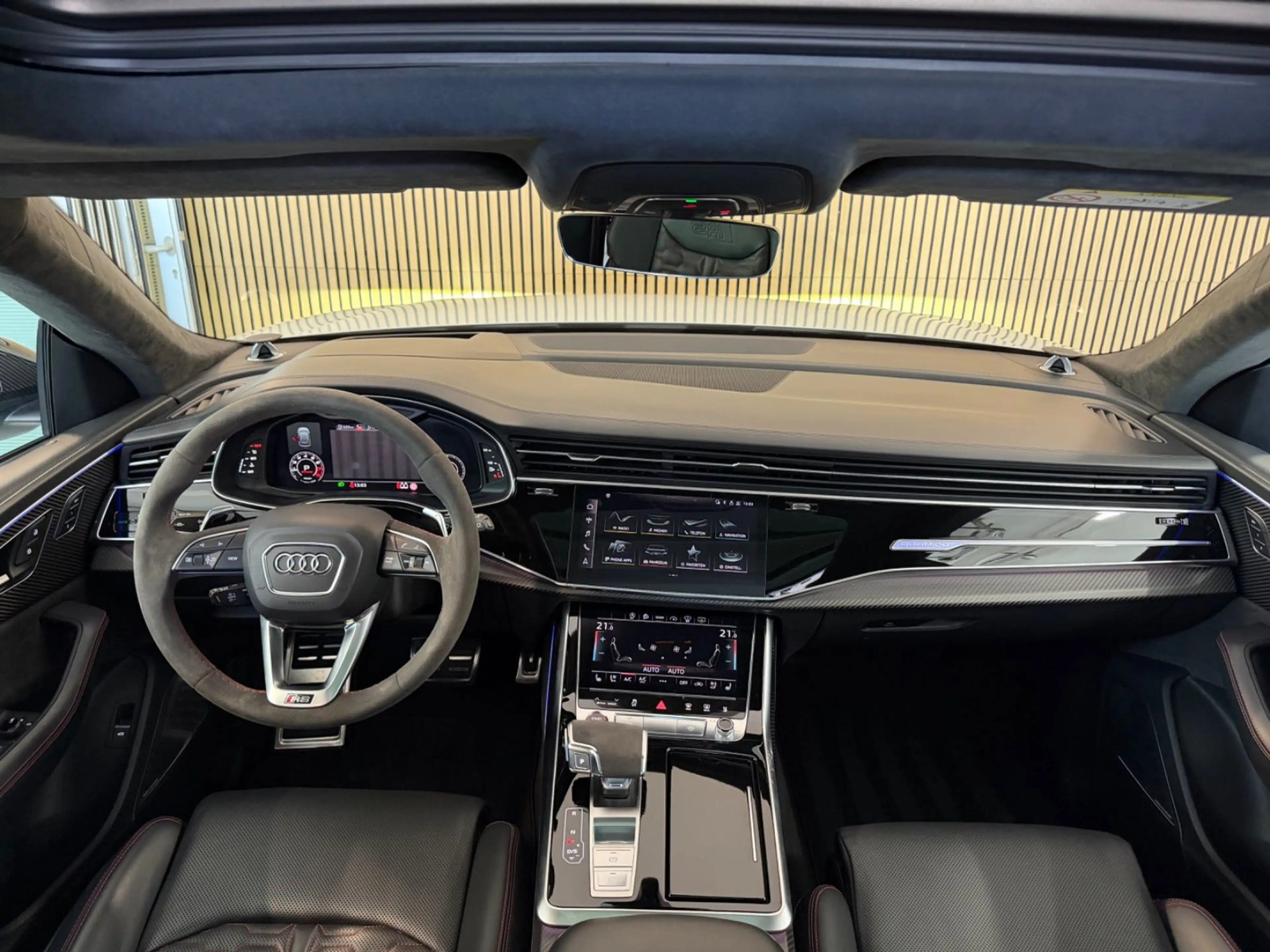Audi RS Q8 *PANO/AHK/ACC/CARBON/STD.-HZG/B&O/360°/VOLL — photo 12