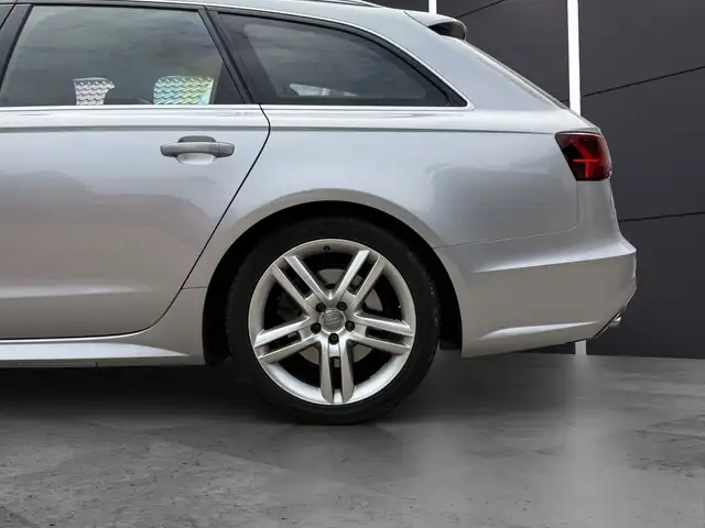 Audi A6 view 10