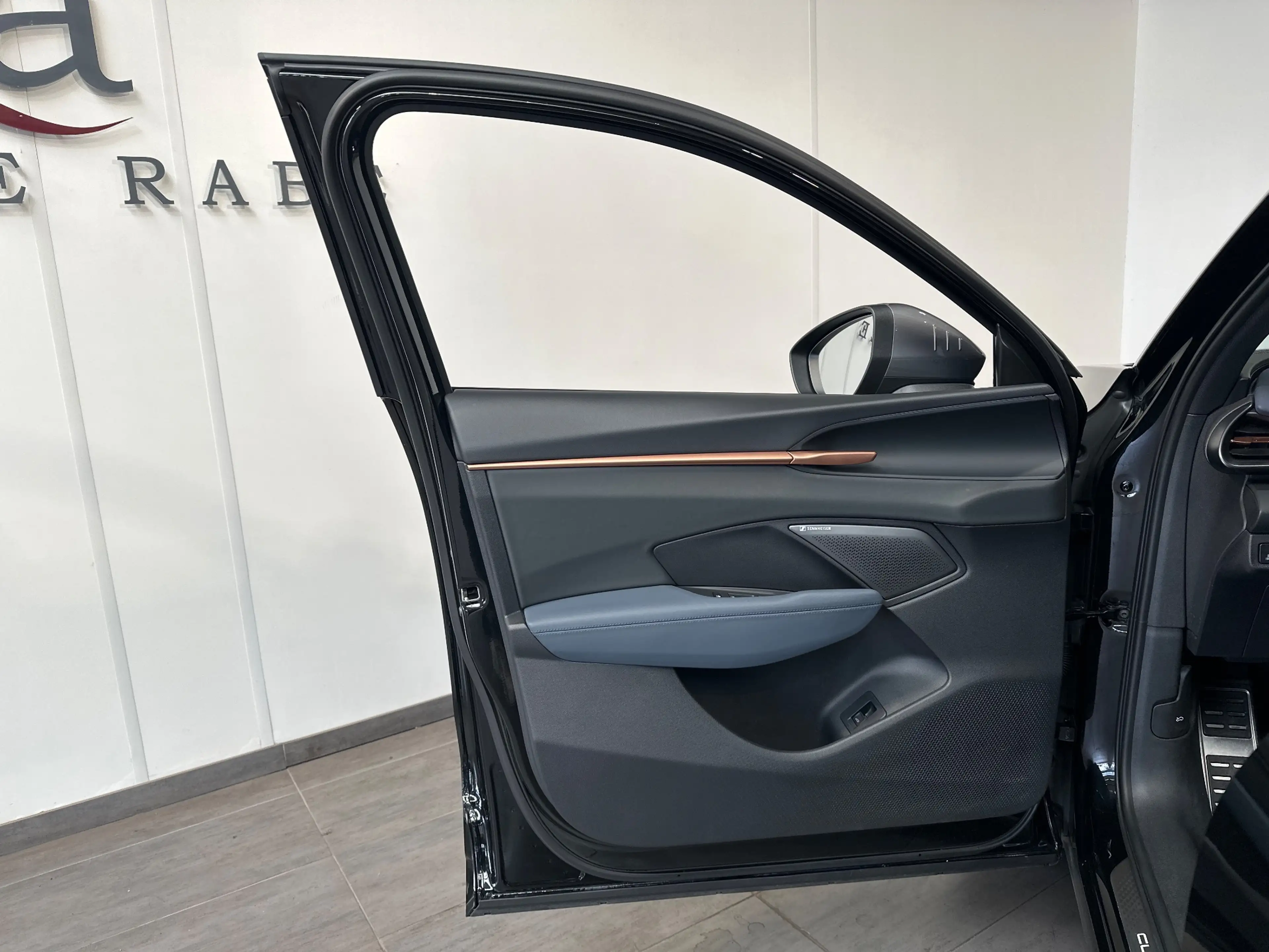 CUPRA Terramar 1.5 eTSI DSG NAV+LED+AHK+HUD+KAM+SHZ+18ZOLL+1HD — photo 6