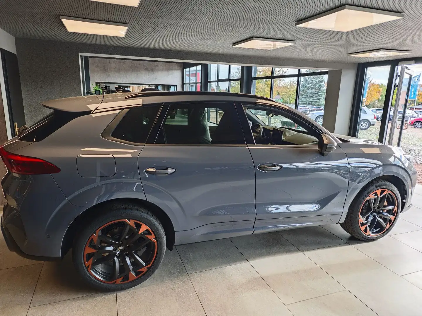 CUPRA Terramar VZ 2.0TSI DSG 4x4  HeadUp|Sennh|Akebono Сірий - 2