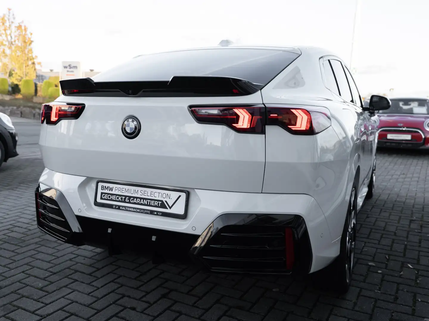 BMW X2 xDrive 20d M-Sport Pro NAVI LED KAMERA Weiß - 2