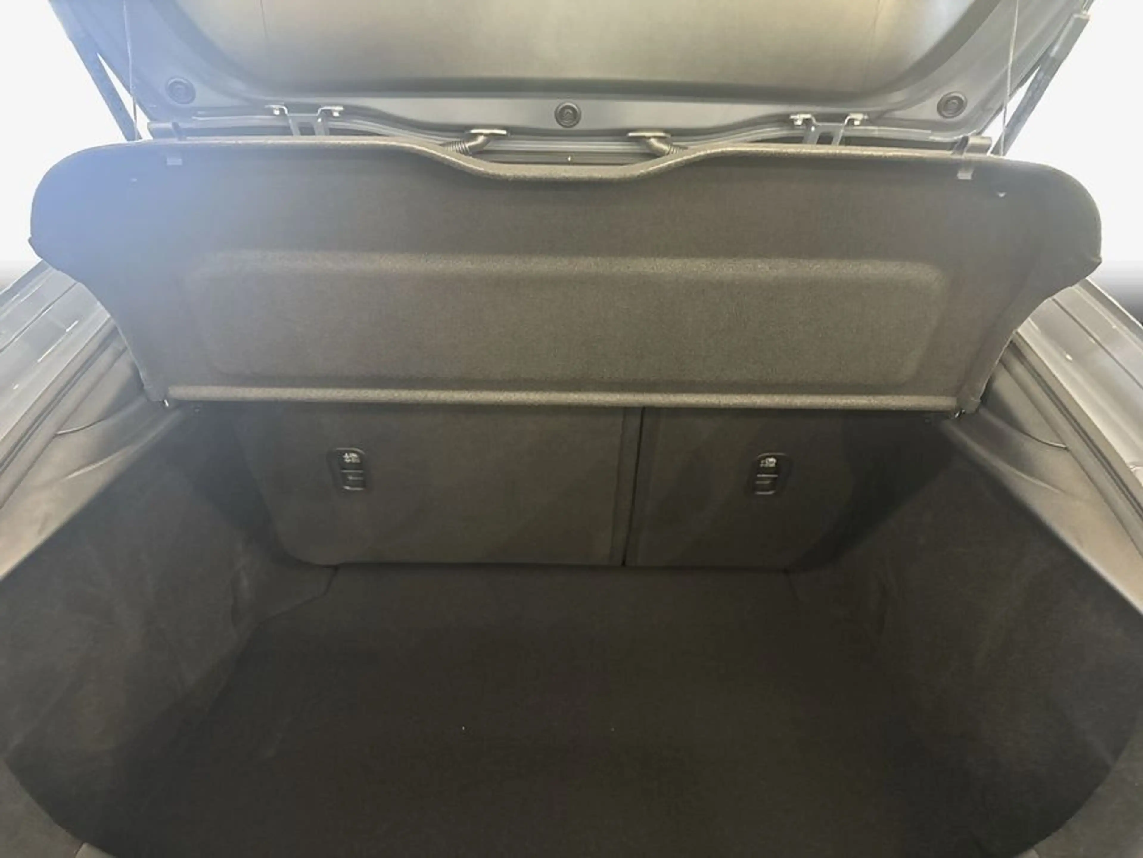 Mazda 3 e-SKYACTIV-G 140 M HYBRID Aut. NAGISA 103 kW, 5- — photo 8