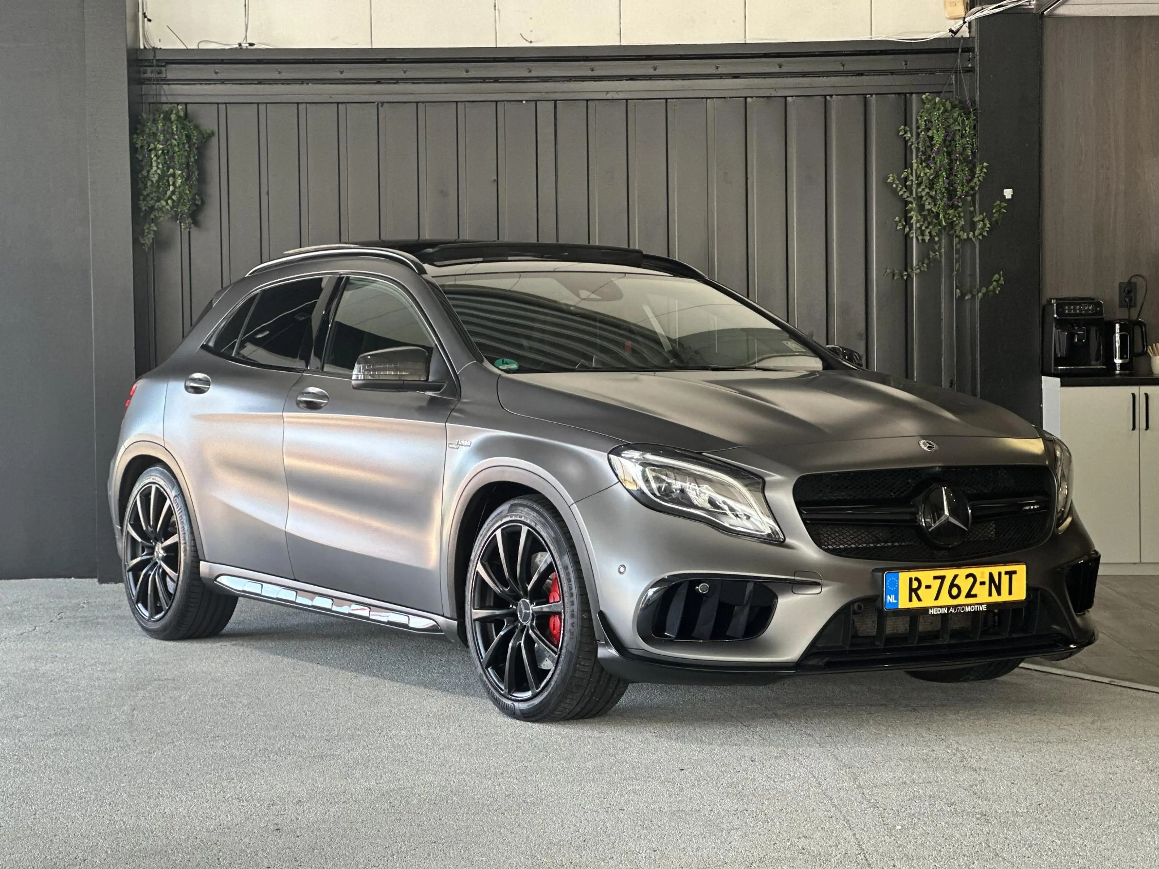 Mercedes-Benz GLA 45 AMG 4MATIC Business | Panoramadak | kuipstoelen | Carp — photo 3