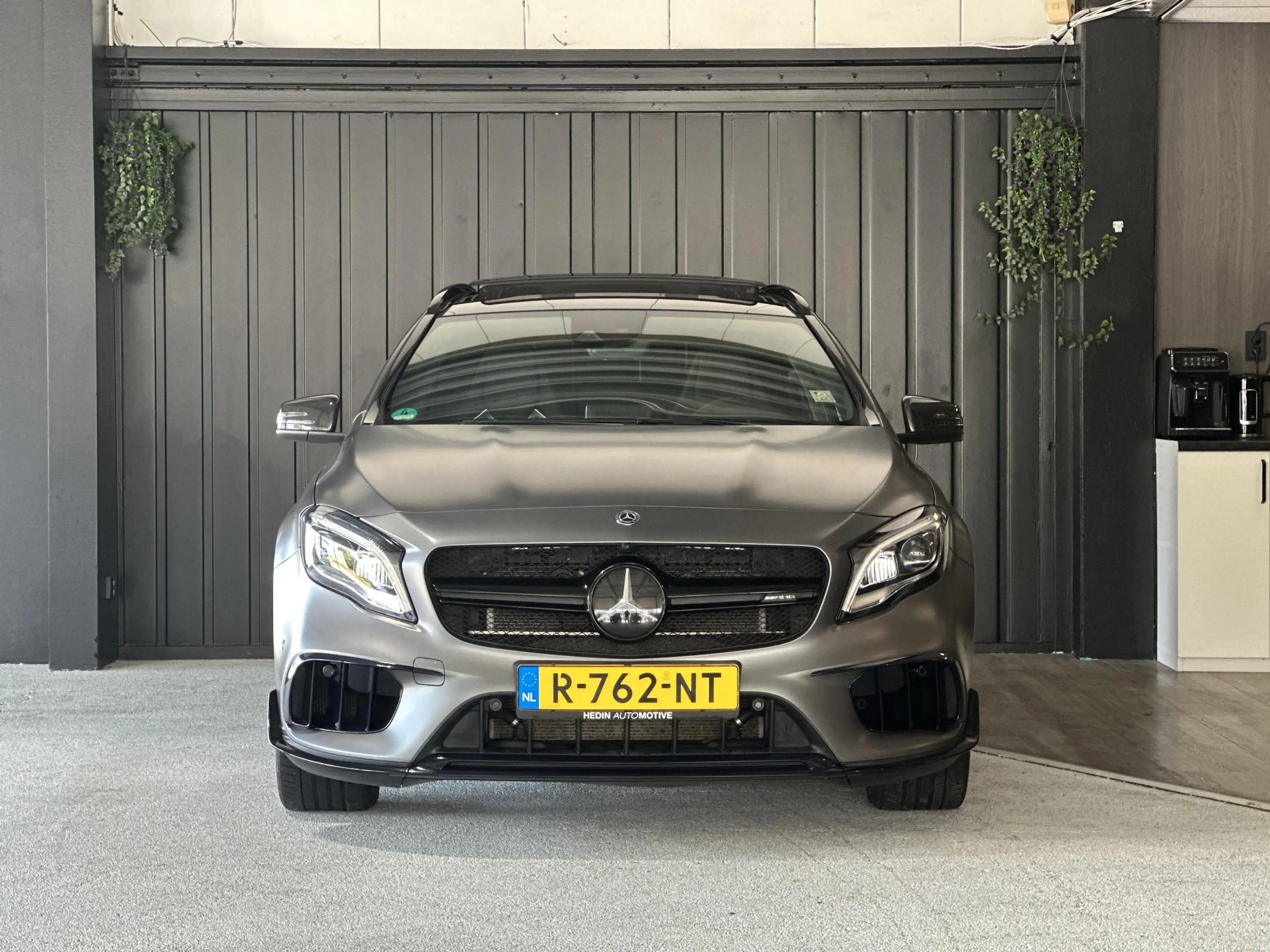 Mercedes-Benz GLA 45 AMG 4MATIC Business | Panoramadak | kuipstoelen | Carp — photo 2