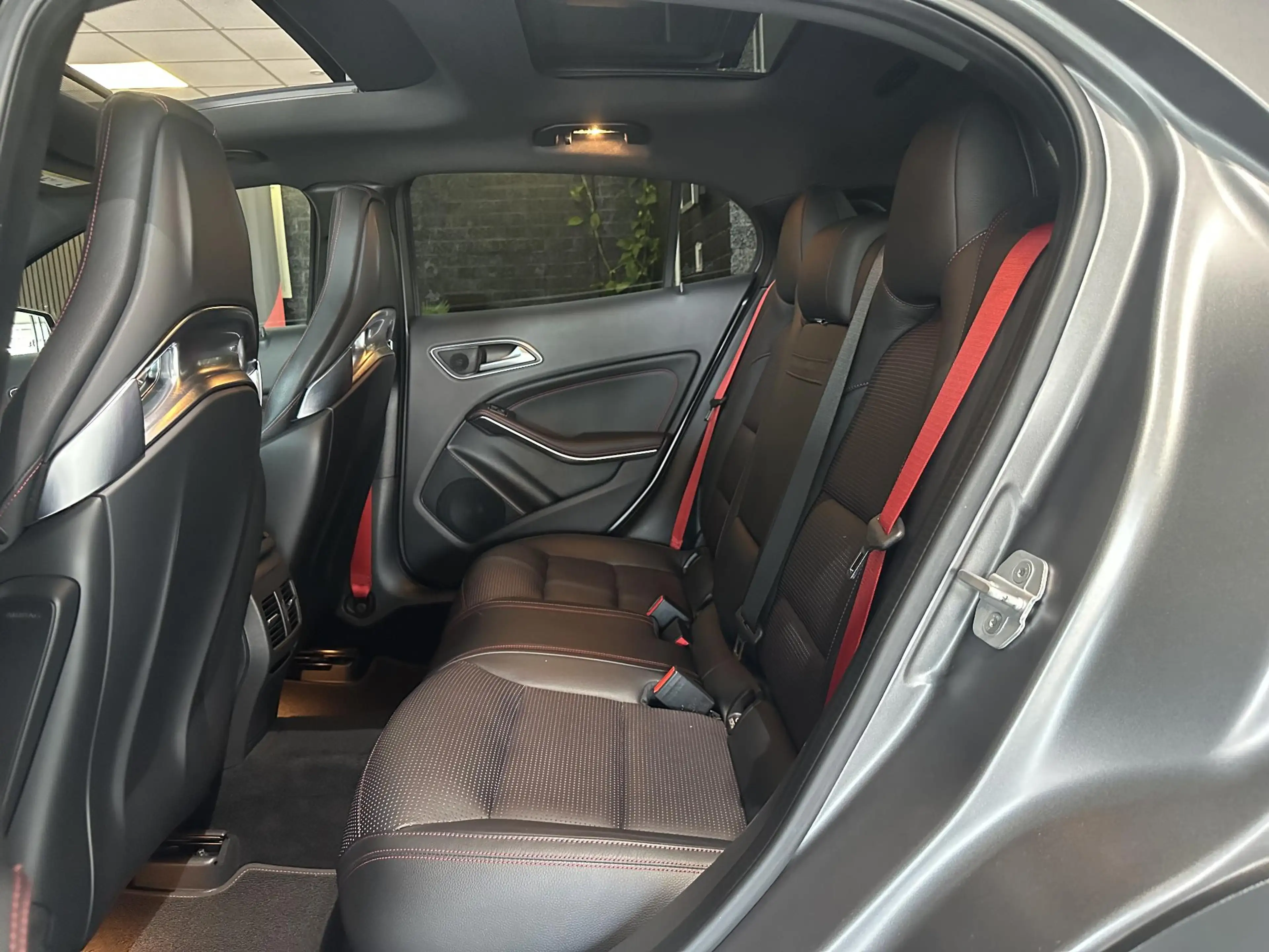 Mercedes-Benz GLA 45 AMG 4MATIC Business | Panoramadak | kuipstoelen | Carp — photo 9