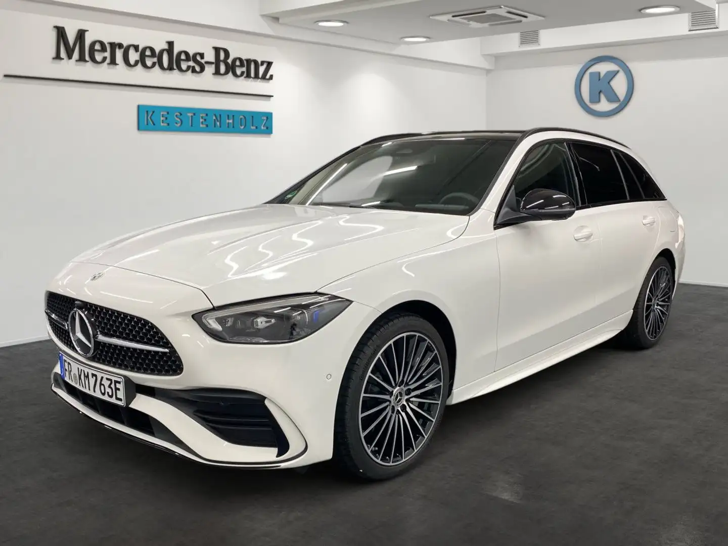 Mercedes-Benz C 300 de T-Modell AMG+PANO+AHK+DIGITAL+360°+DIST Weiß - 2