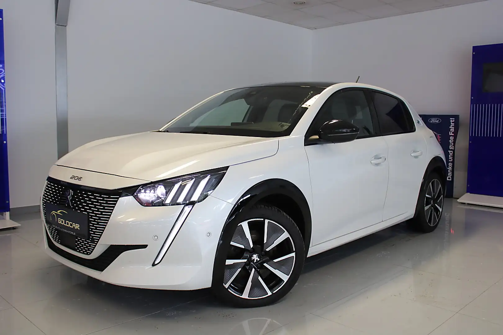 Peugeot e-208 50kWh GT Pack Weiß - 2