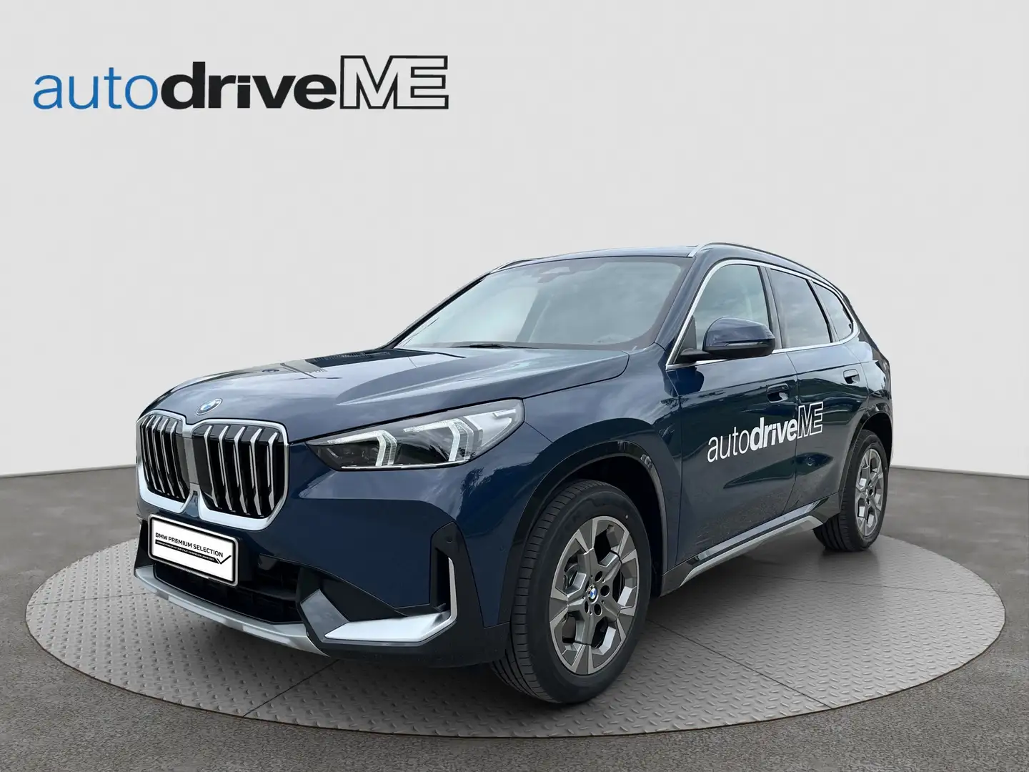 BMW X1 18d sDrive Blau - 1