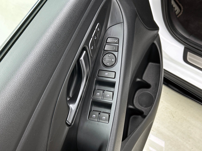 Hyundai i30 2.0 T-GDI N2 Performance 280PK | Schuif-/kanteldak — photo 34