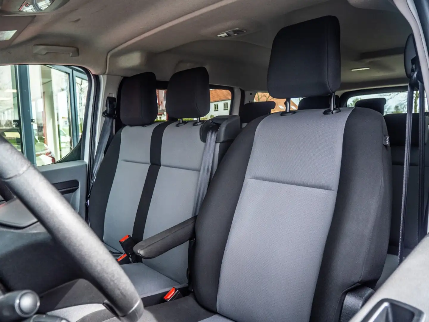 Toyota Proace Shuttle 1.5 D-4D Cool | L3 | 9 Persoons | CarPlay Белый - 2