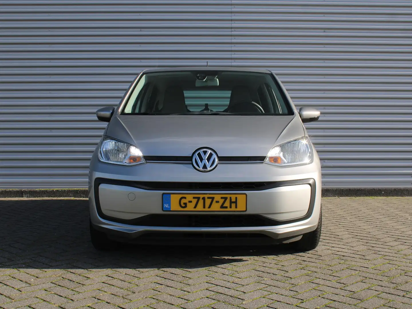 Volkswagen up! 1.0 BMT move up! | Airco | Regensensor | Bluetooth Gris - 2