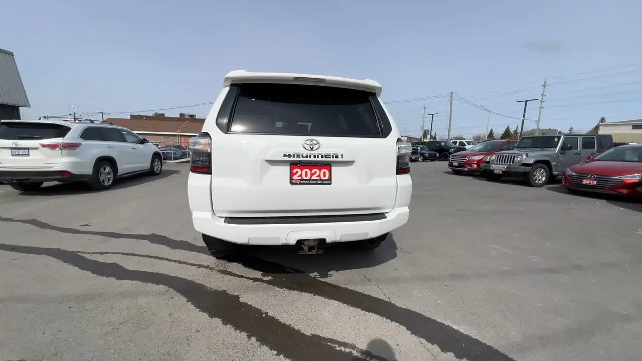 Toyota 4-Runner снимка Toyota 4-Runner