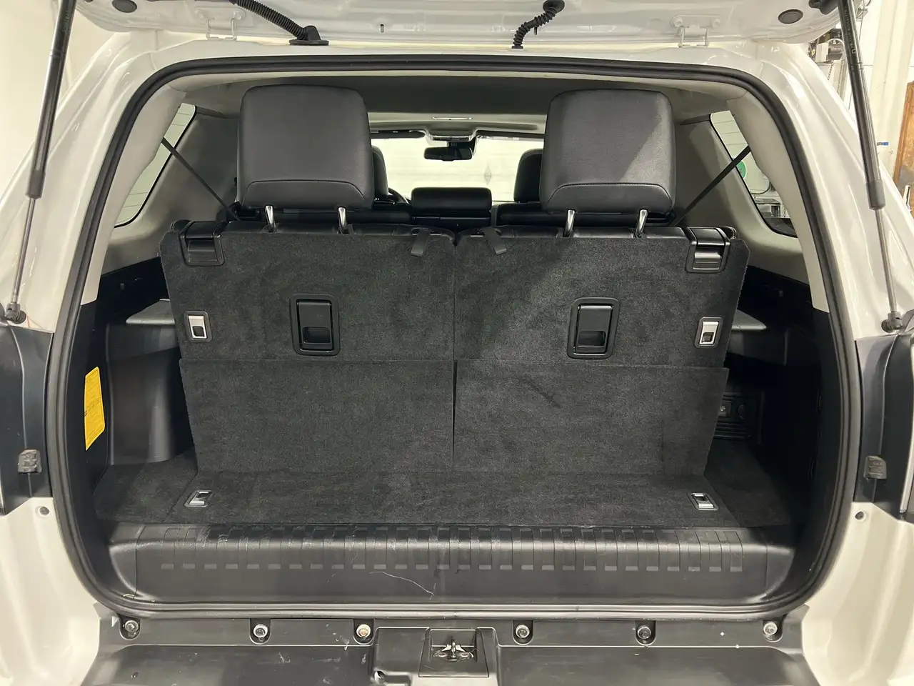 Toyota 4-Runner снимка Toyota 4-Runner