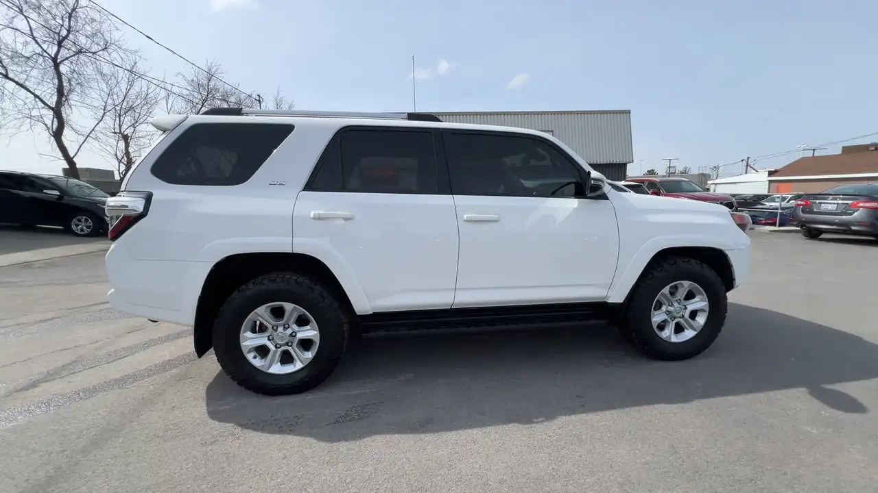 Toyota 4-Runner снимка Toyota 4-Runner