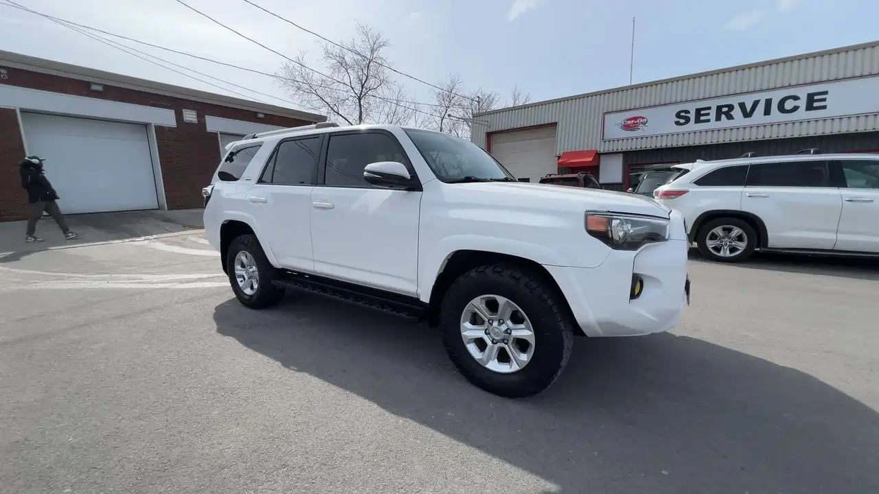 Toyota 4-Runner снимка Toyota 4-Runner