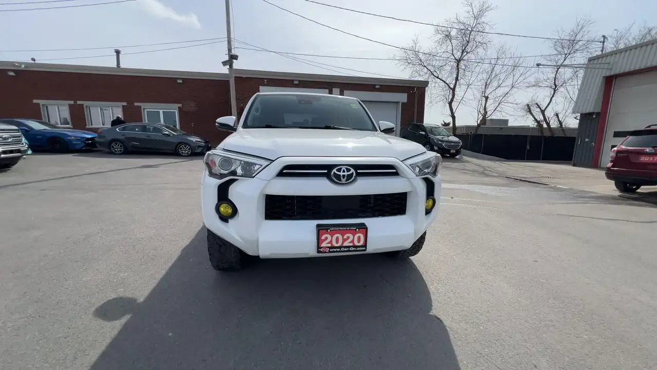 Toyota 4-Runner снимка Toyota 4-Runner