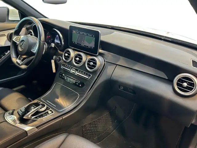 Mercedes-Benz C-Class view 10