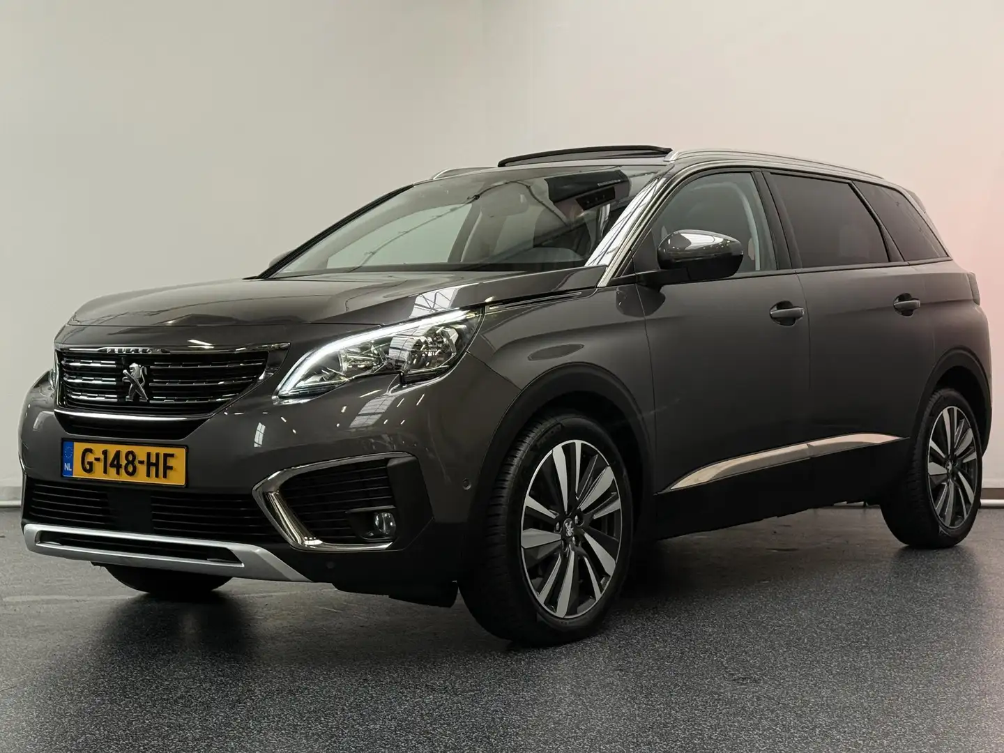 Peugeot 5008 1.2 PureTech Allure Automaat | Schuifdak | 4 nwe b Grau - 1