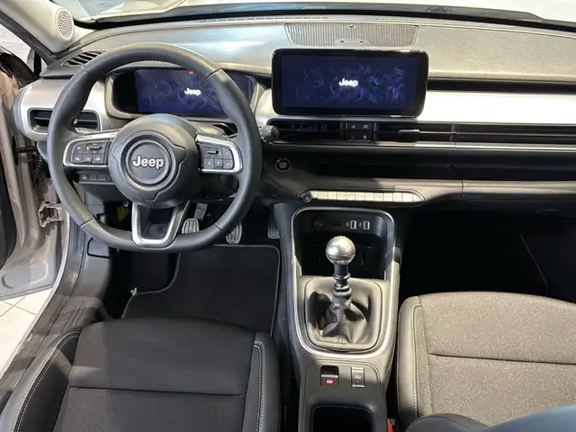 Jeep Avenger view 10