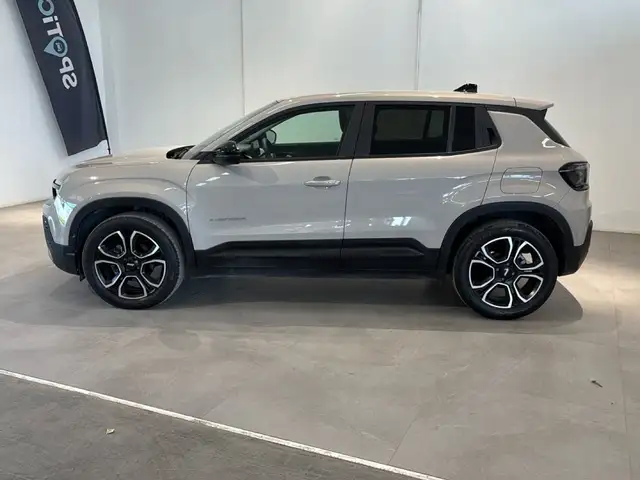 Jeep Avenger view 7