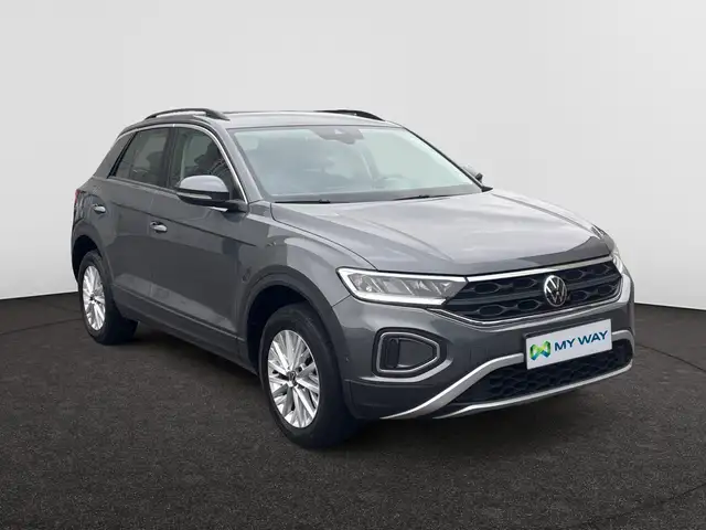 Volkswagen T-Roc view 4
