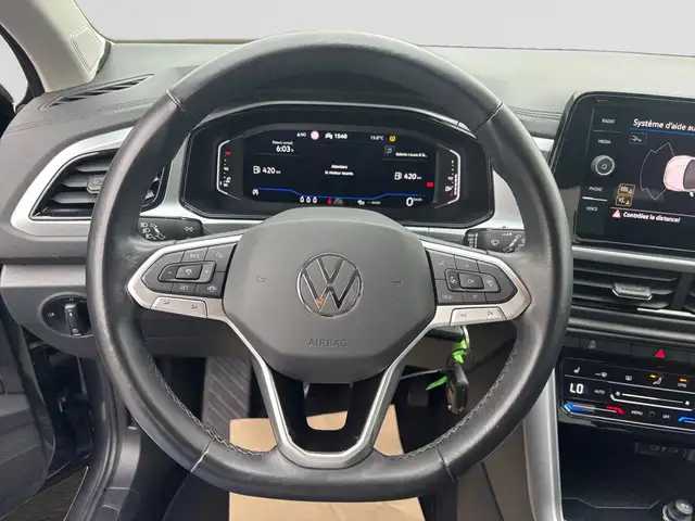 Volkswagen T-Roc view 14