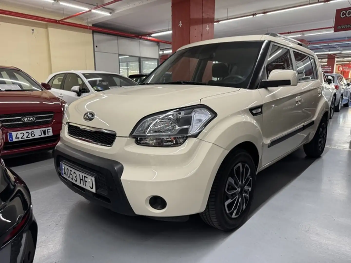 Kia Soul 1.6 Diva Beige - 1