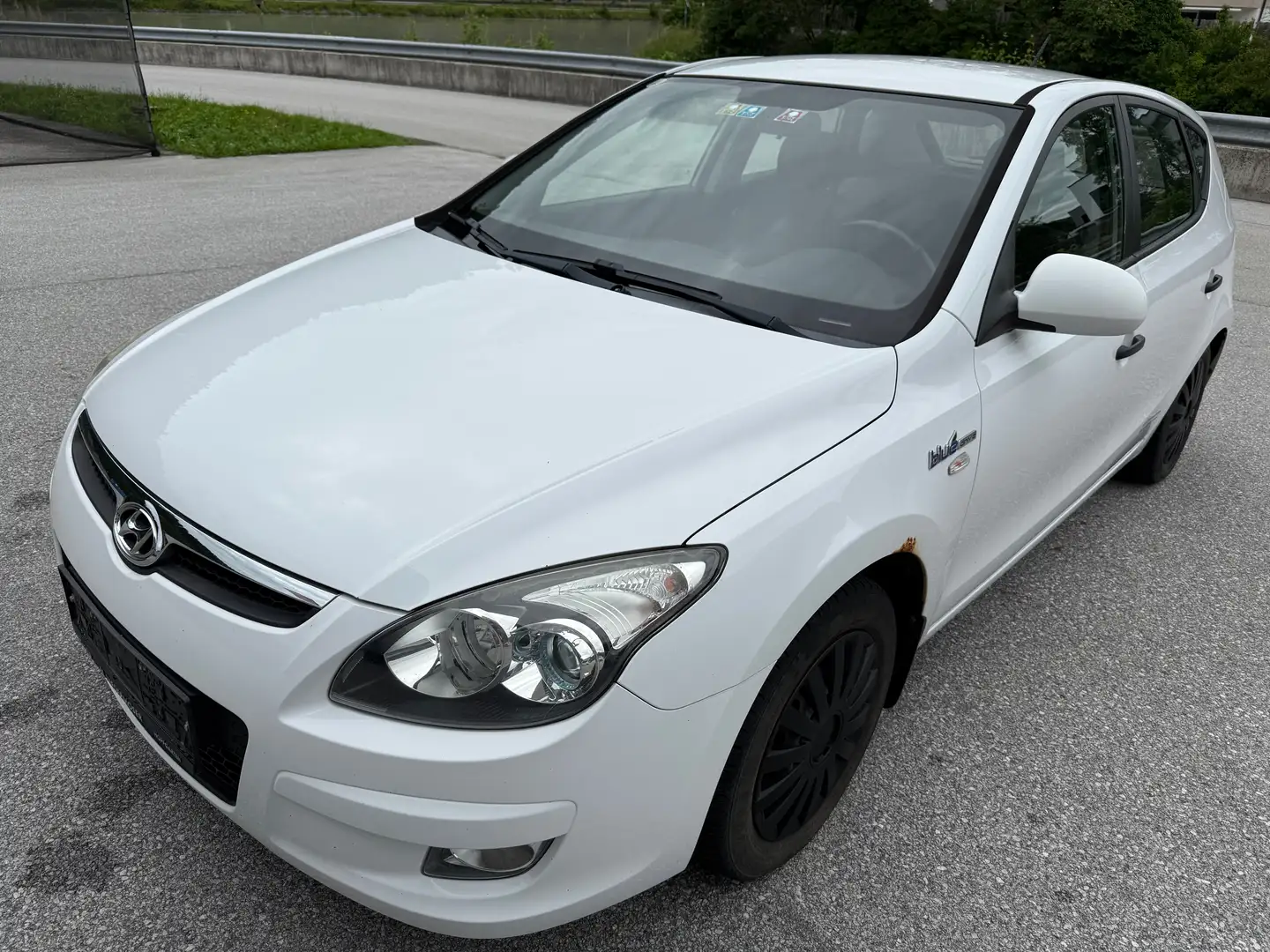 Hyundai i30 i30 1,4 CVVT Weiß - 1