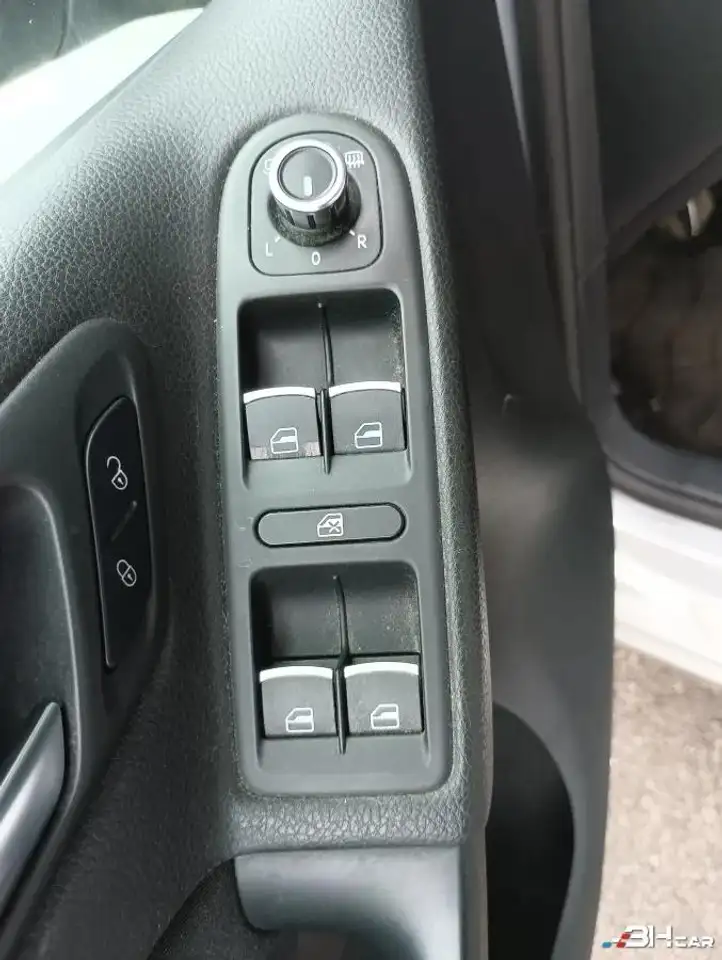 Volkswagen Golf Standard Model — photo 27