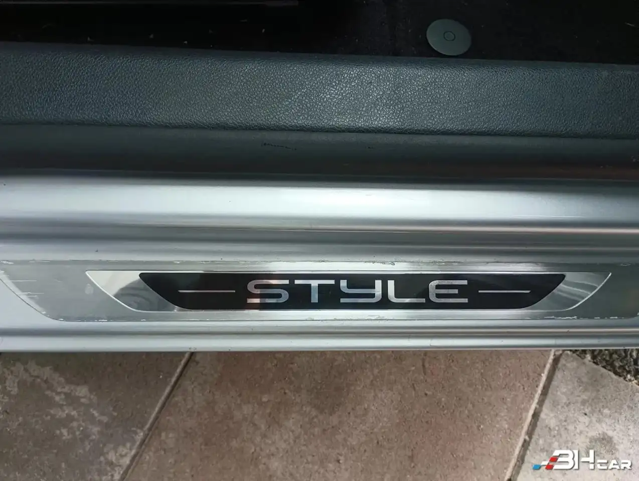 Volkswagen Golf Standard Model — photo 28