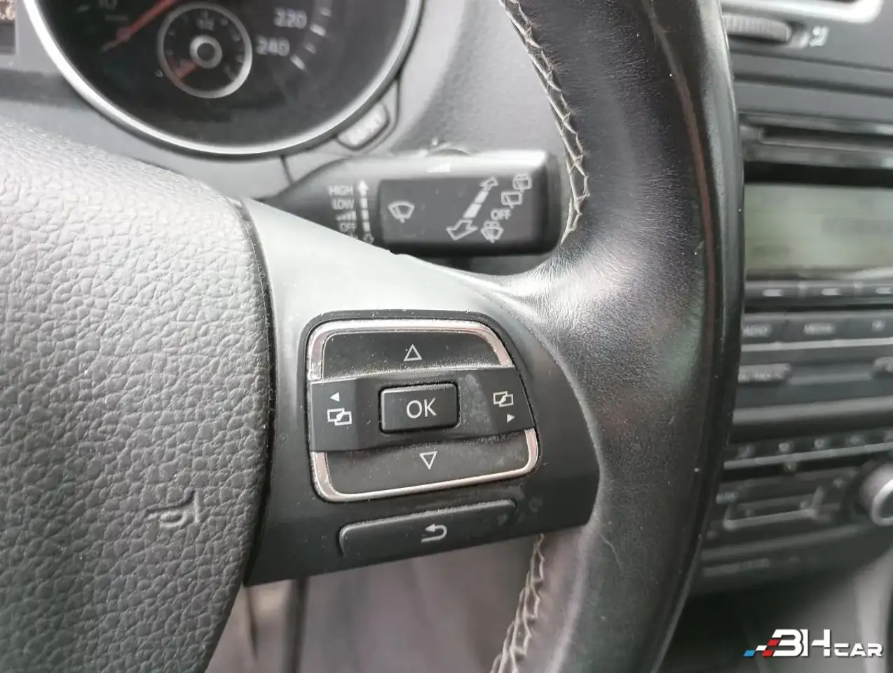 Volkswagen Golf Standard Model — photo 24