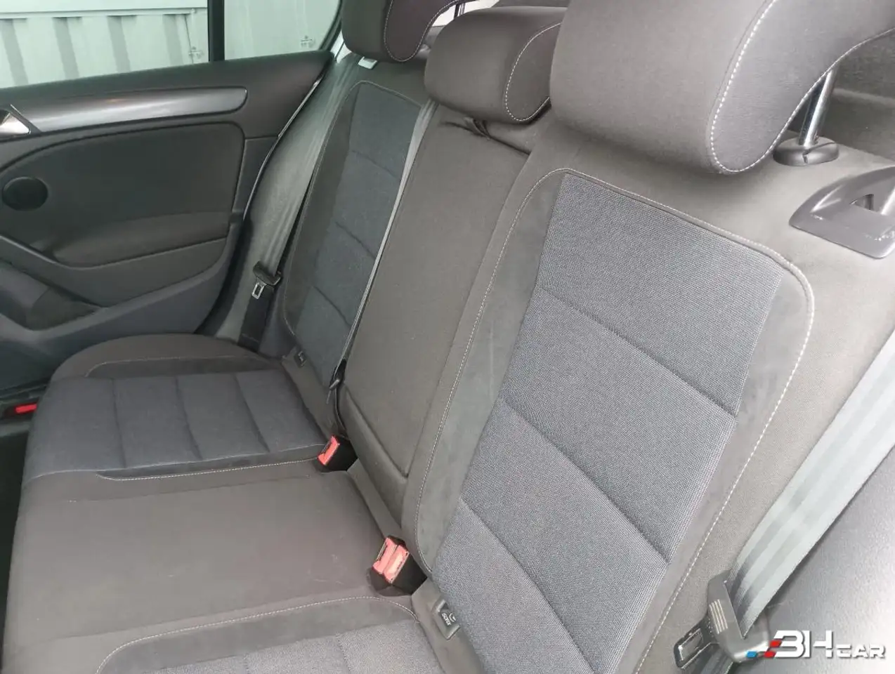 Volkswagen Golf Standard Model — photo 19