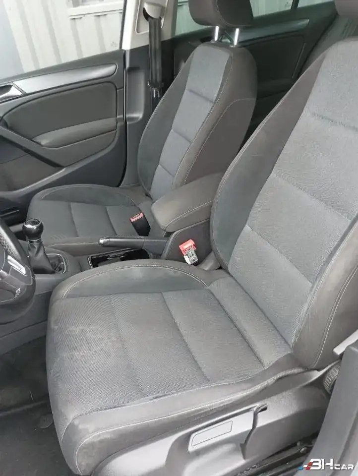 Volkswagen Golf Standard Model — photo 18