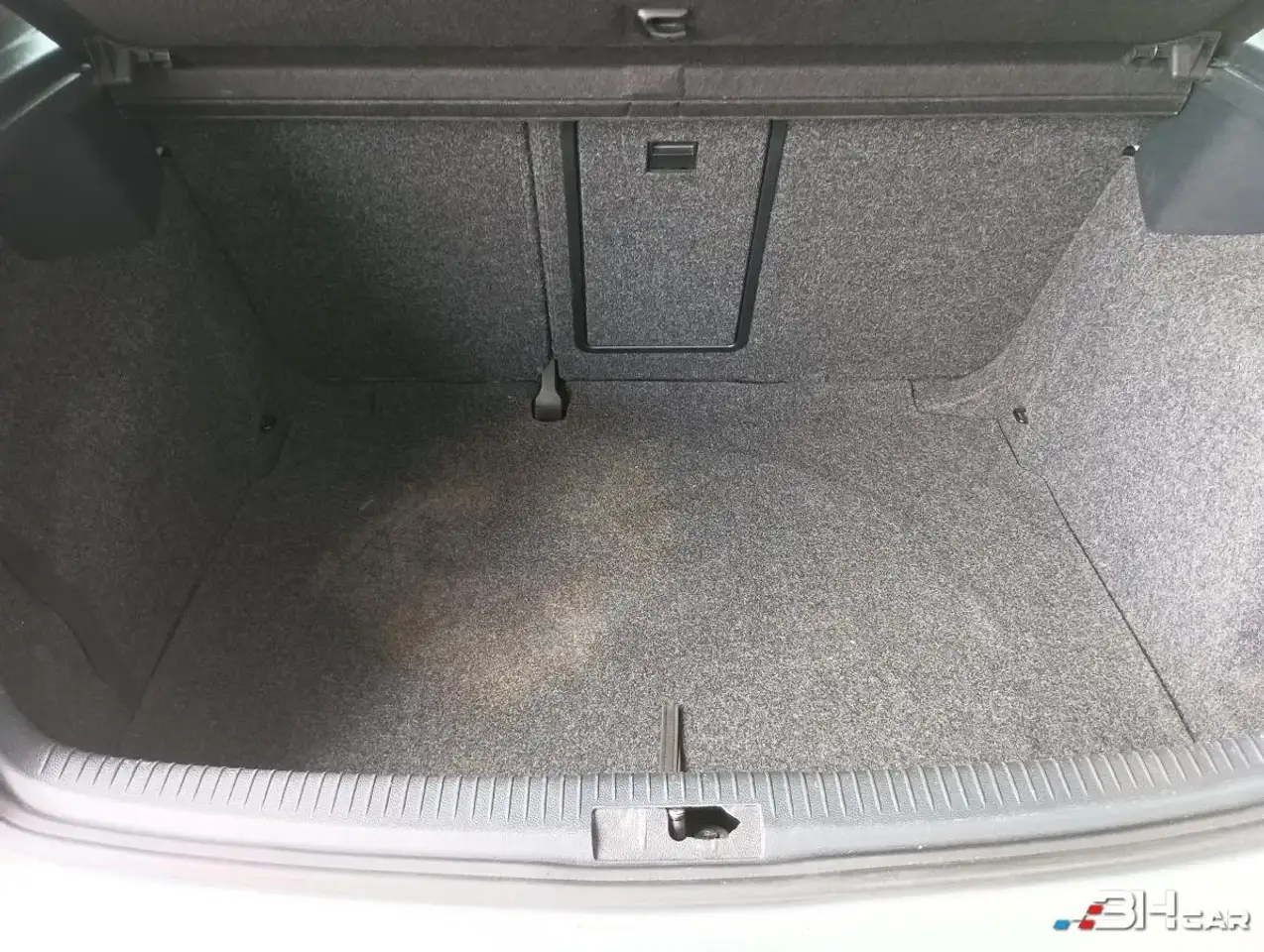 Volkswagen Golf Standard Model — photo 25