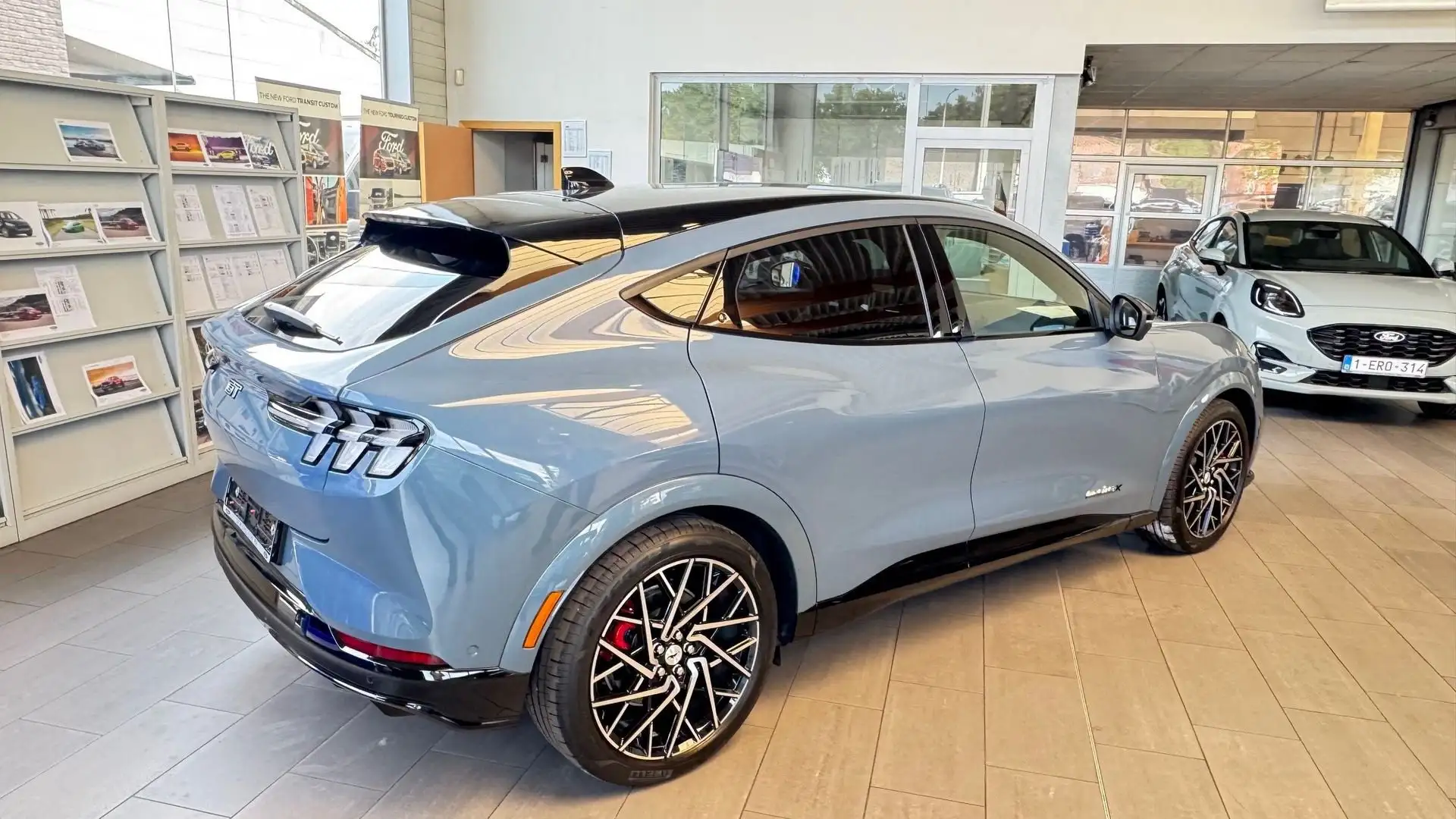 Ford Mustang Mach-E 91 kWh AWD GT - 2
