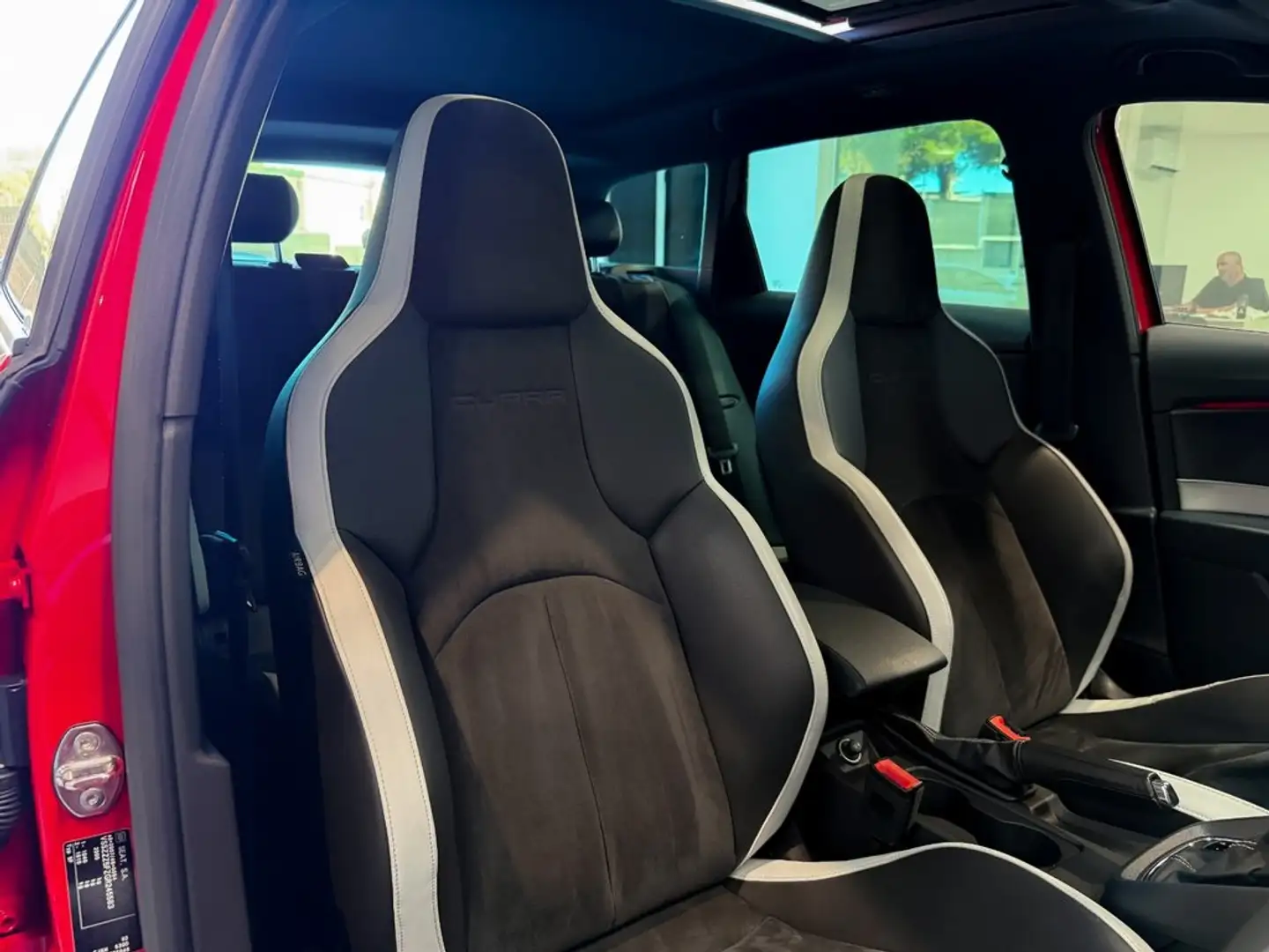 SEAT Leon ST 2.0 TSI 290cv DSG-6 St&Sp CUPRA Rood - 2