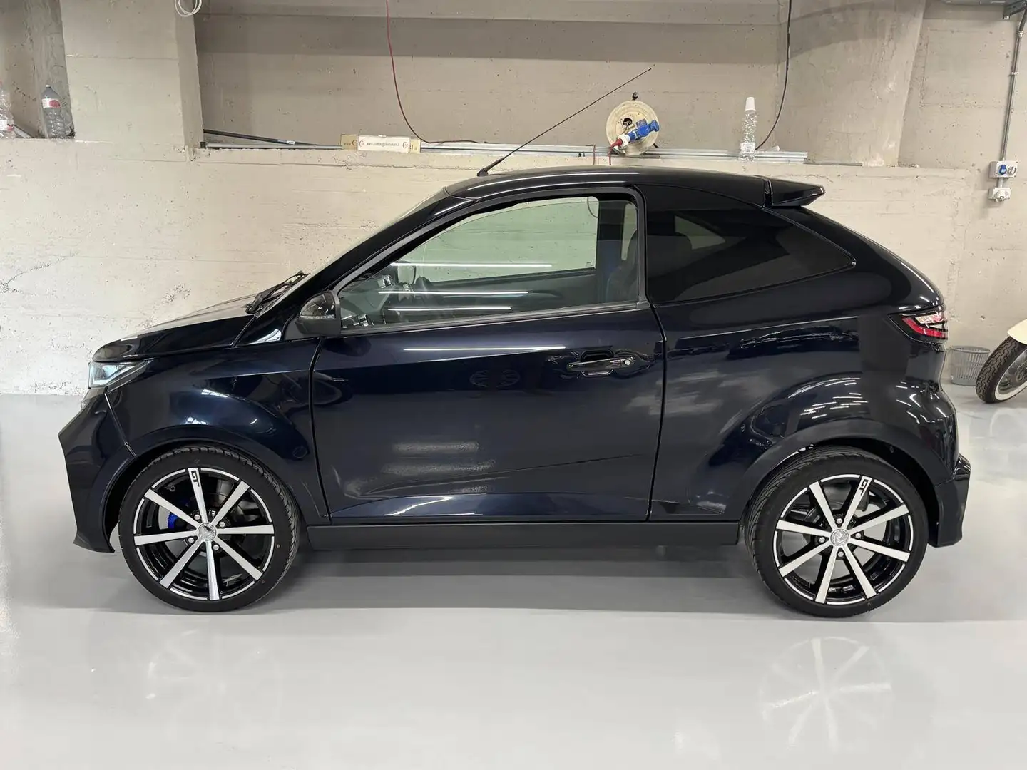 Aixam GTI Blau - 2