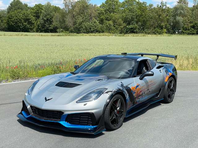 Imagine Corvette Z06 6.2l Supercharged 3LZ mit ZR1 Bodykit