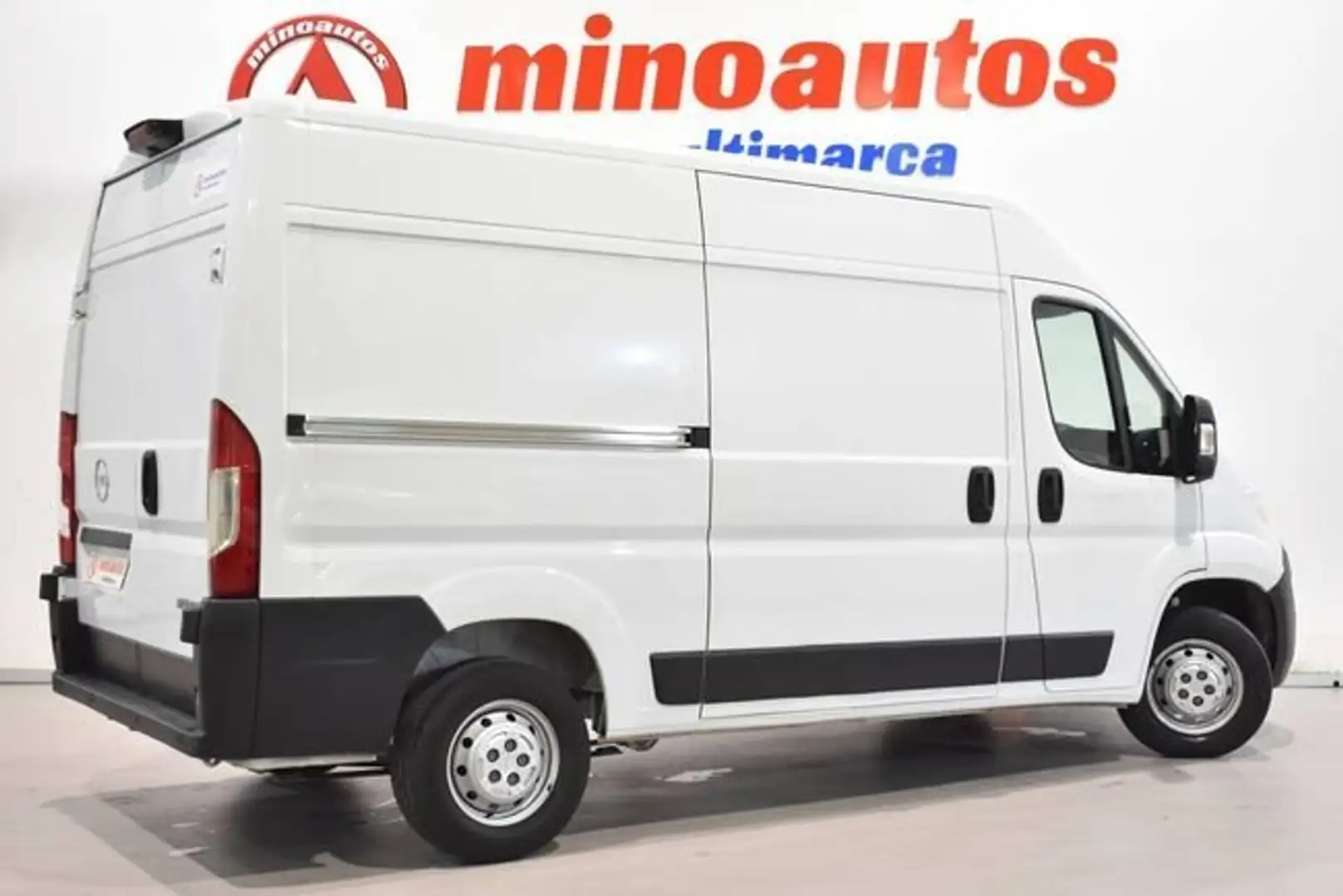 Peugeot Boxer FURGÓN 3.5T L2H2 2.2 BLUEHDI 140 CV Blanco - 2