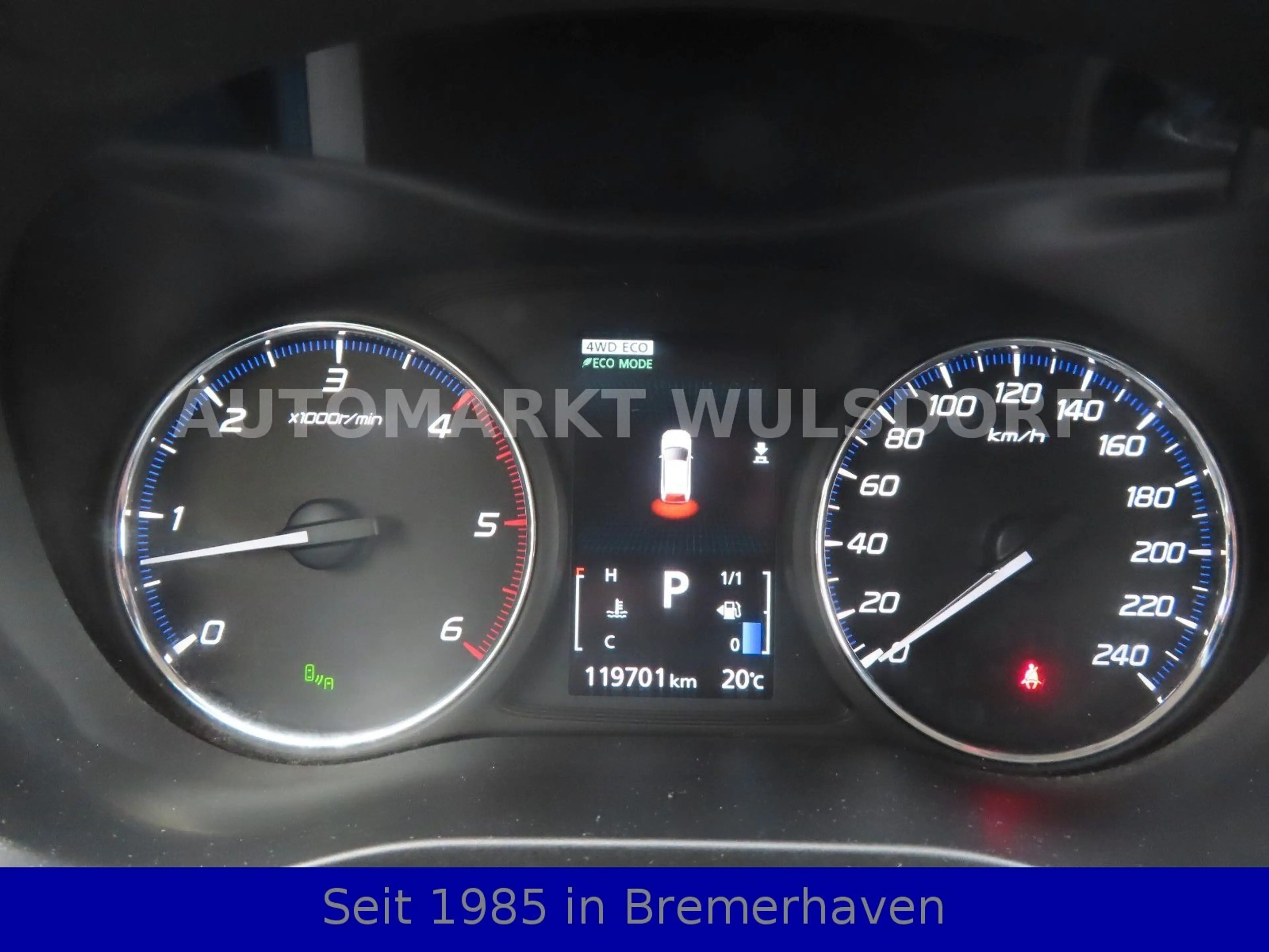 Mitsubishi Outlander Edition+ 4WD,1 Hd,Scheckh,Automatik, — photo 13