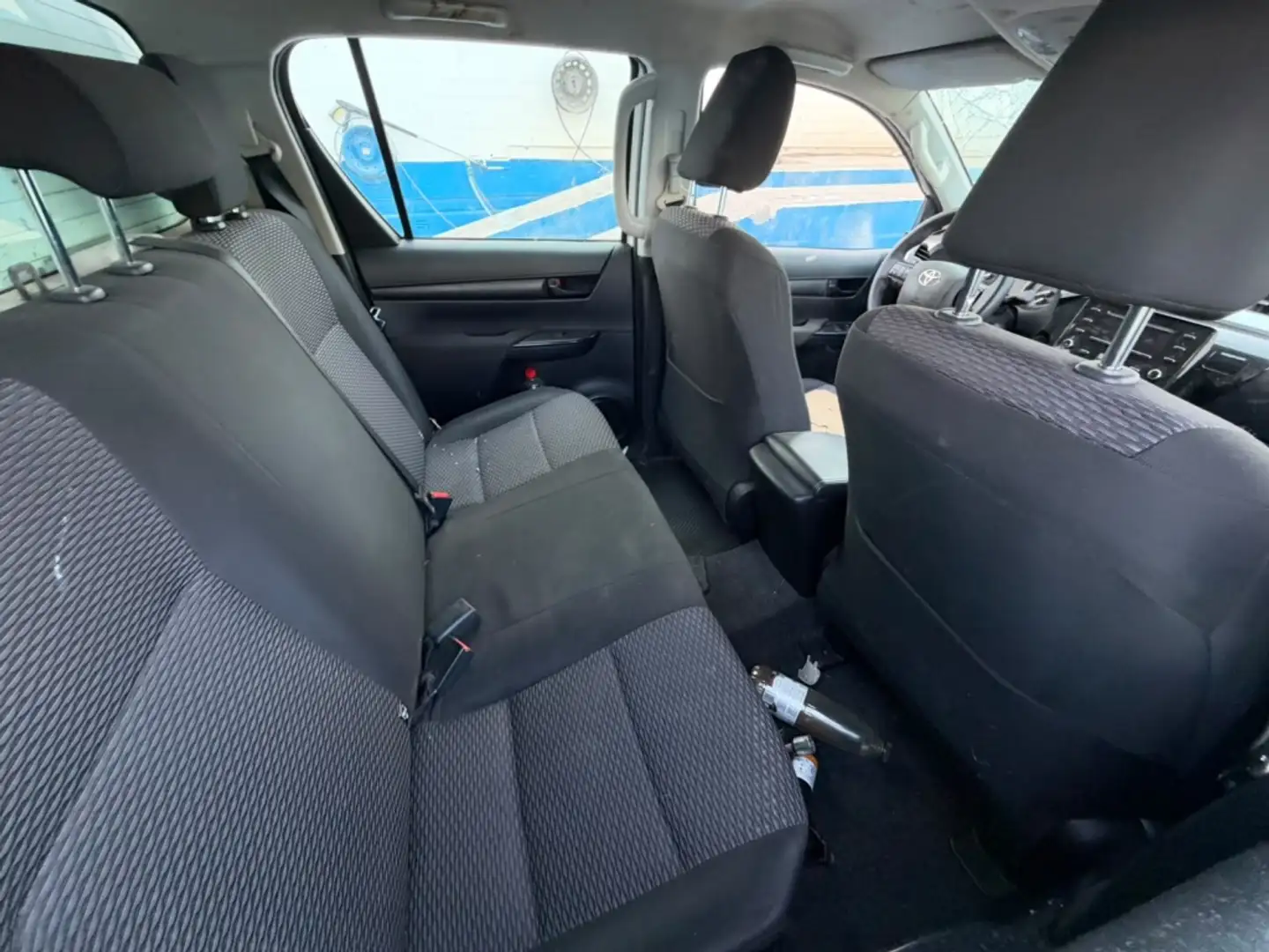 Toyota Hilux Cabina Doble GX Blanco - 2