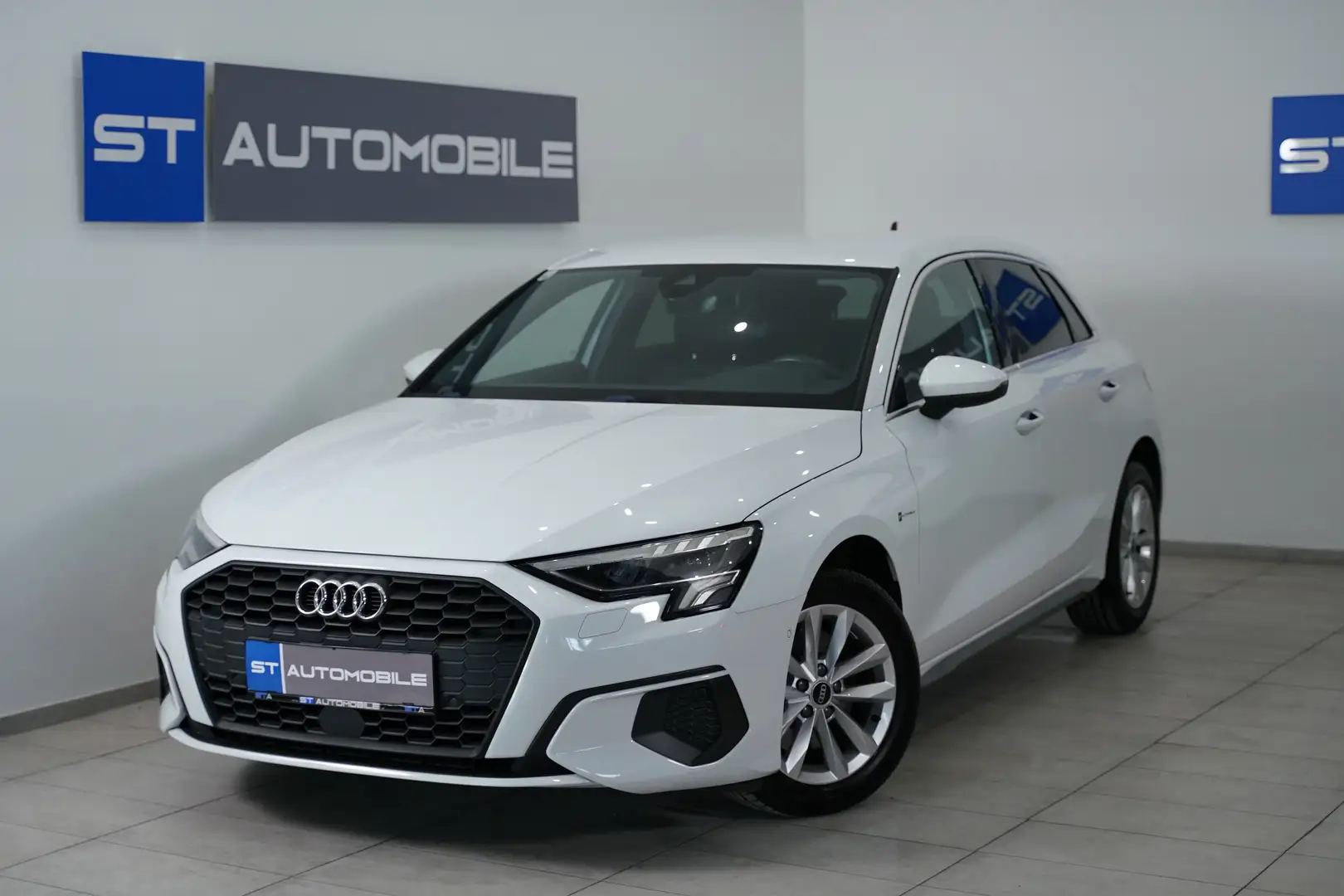 Audi A3 SB 30 TDI // NEUES MODELL // NETTO: 15.825,-- Weiß - 1