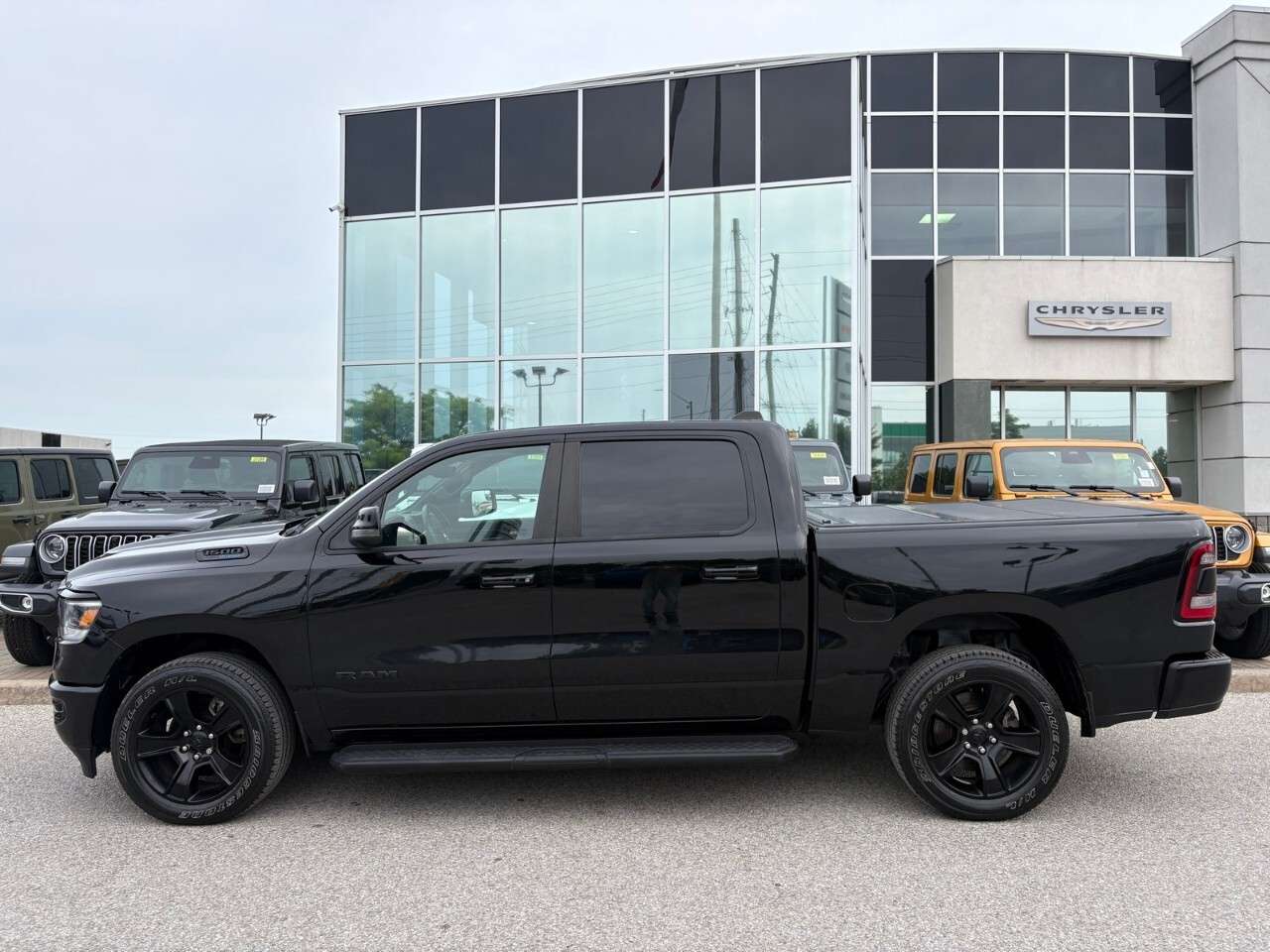 2023 RAM 1500 Sport 4x4 Crew Cab 5'7 Box — снимка 1