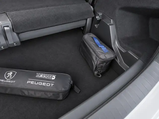 Peugeot 5008 view 10