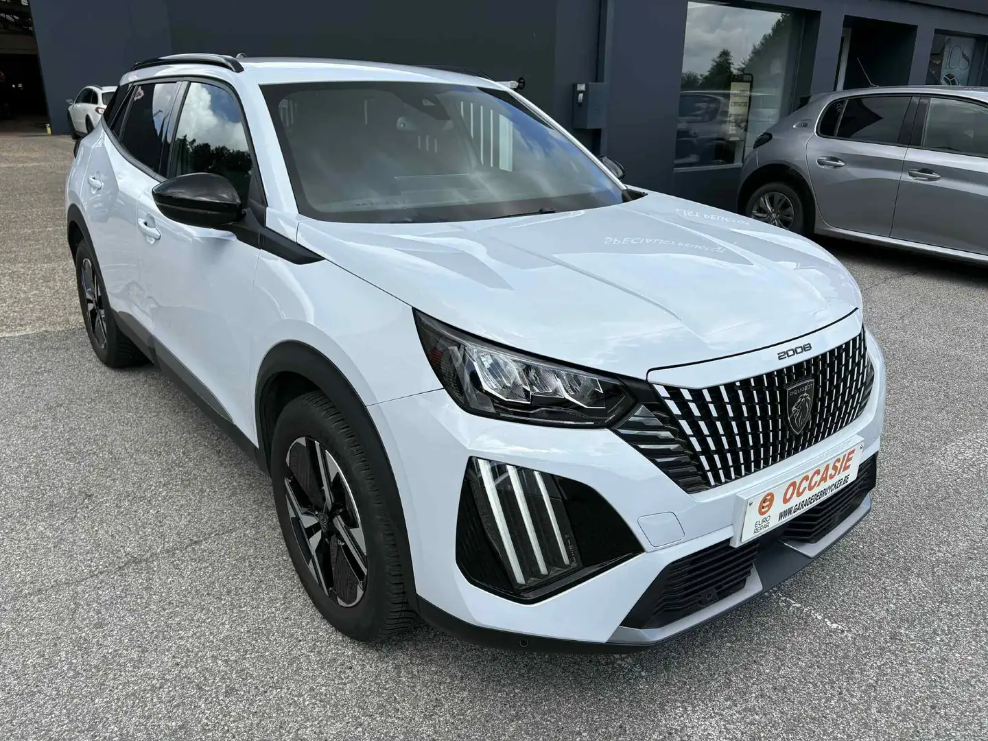 Peugeot 2008 130 PK  EAT8 Allure S - 1