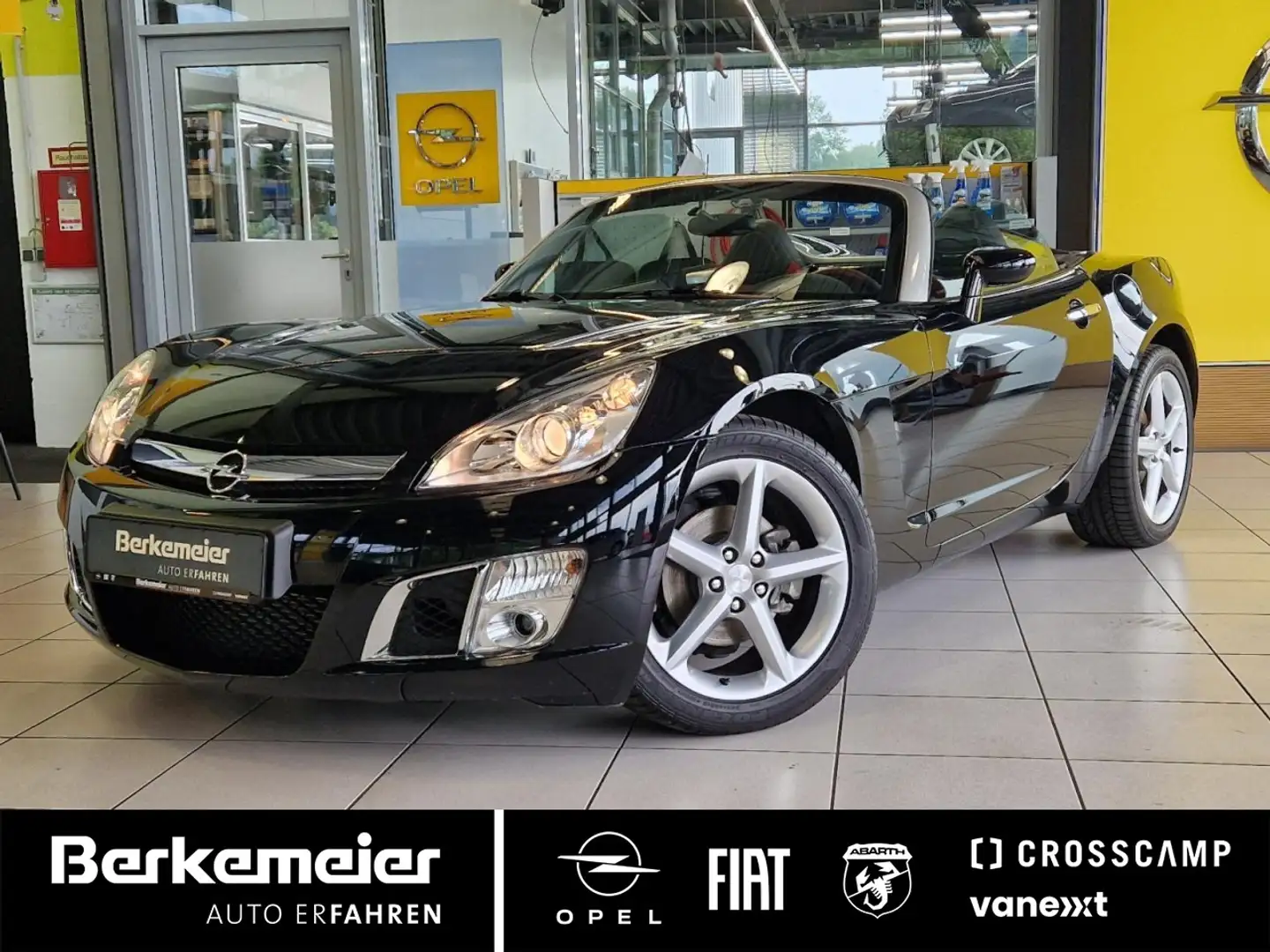Opel GT 2.0 Turbo Cabrio crna - 1