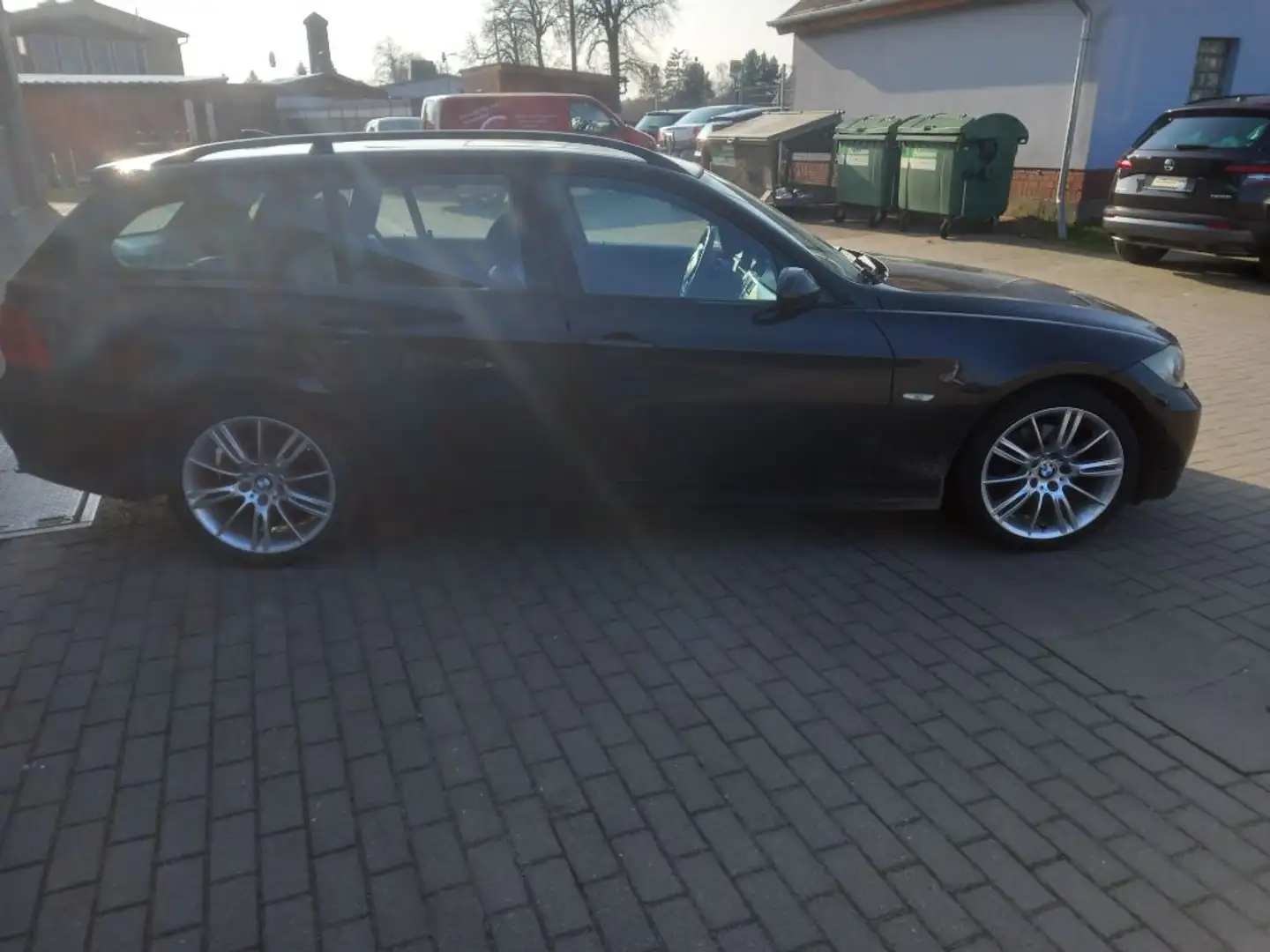 BMW 320 i Touring Aut. - 2